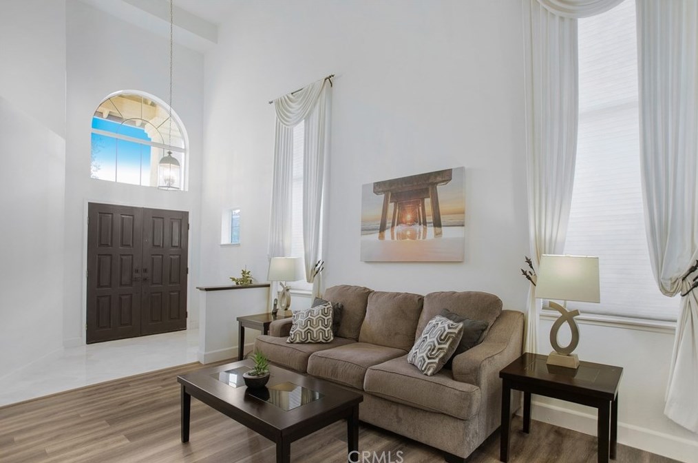 737 Oakcrest Ave, Brea, CA 92821