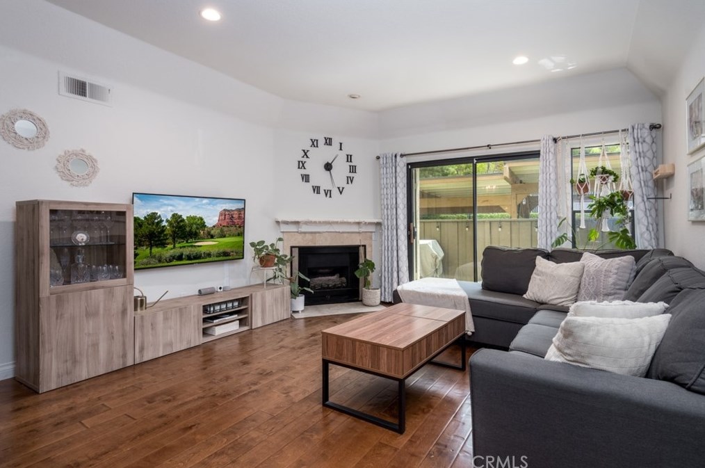 22797 Lakeway Dr, Pomona, CA 91765-4459