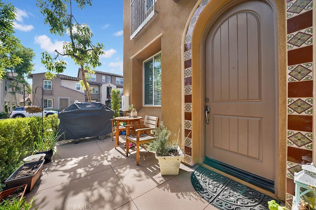 72 Playa Cir, Laguna Beach, CA 92656-1621