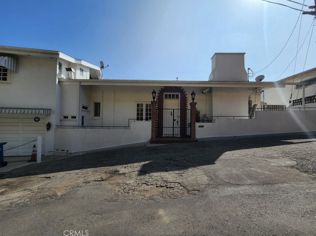 8874 Evanview Dr, Los Angeles, CA 90069-1329