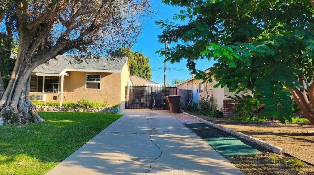 8672 Mac Alpine Rd, Garden Grove, CA 92841