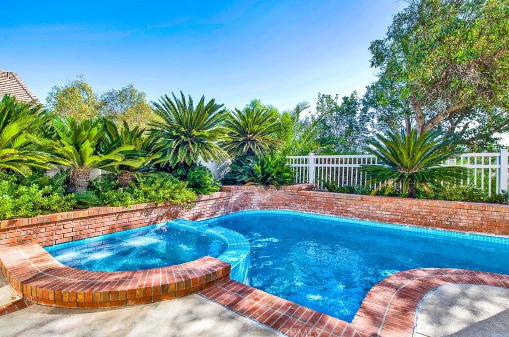 7246 E La Cumbre Dr, Orange, CA 92869