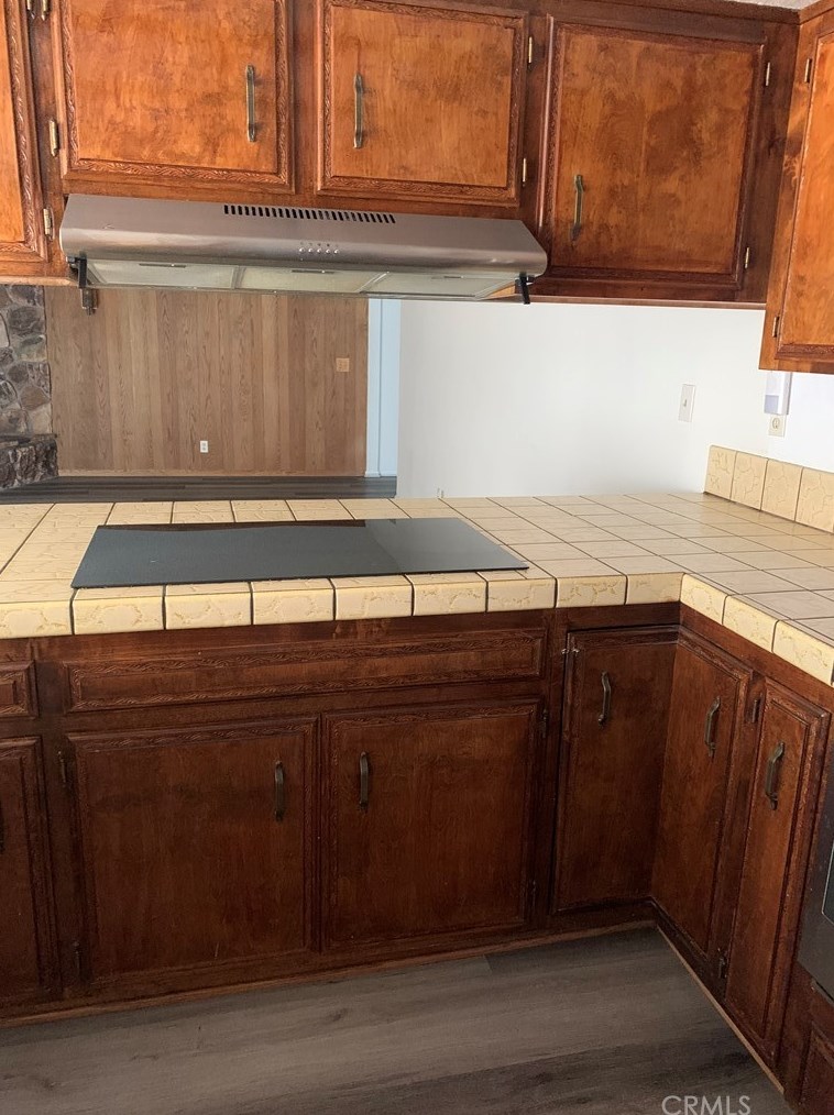 19135 Seneca Rd, Apple Valley, CA 92307-5338