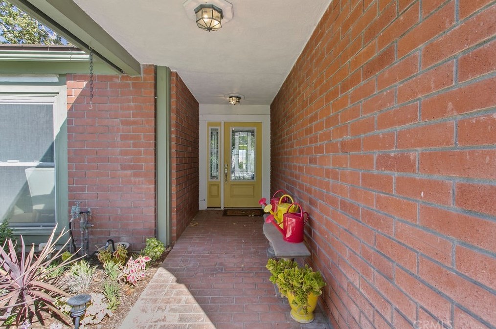 300 S Smokeridge, Anaheim, CA 92807