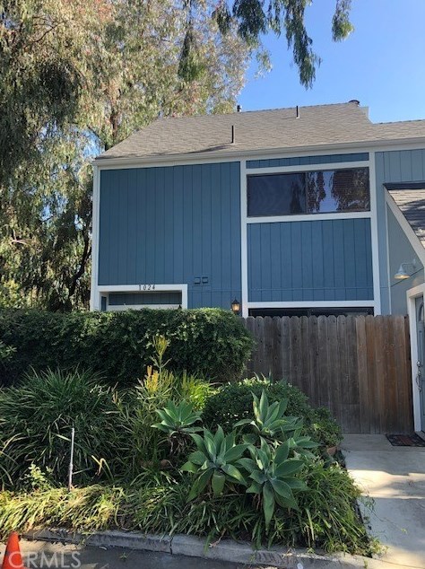 1024 Sea Breeze Dr, Costa Mesa, CA 92627-3935