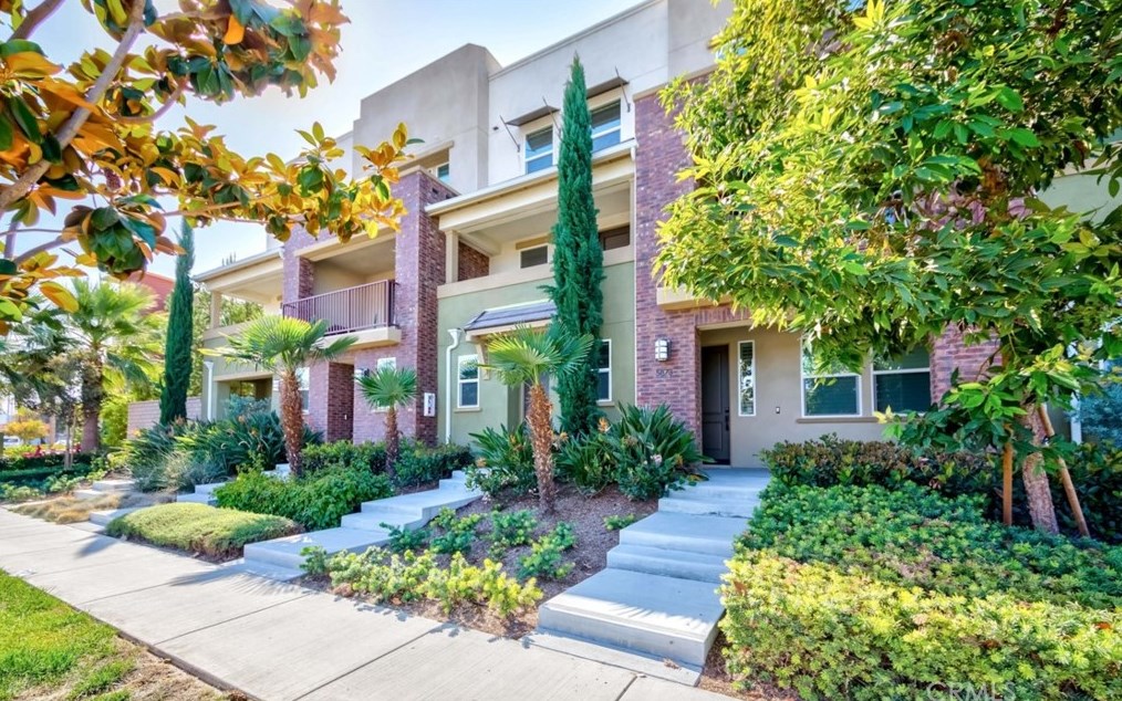 5877 Rostrata Ave, Buena Park, CA 90621