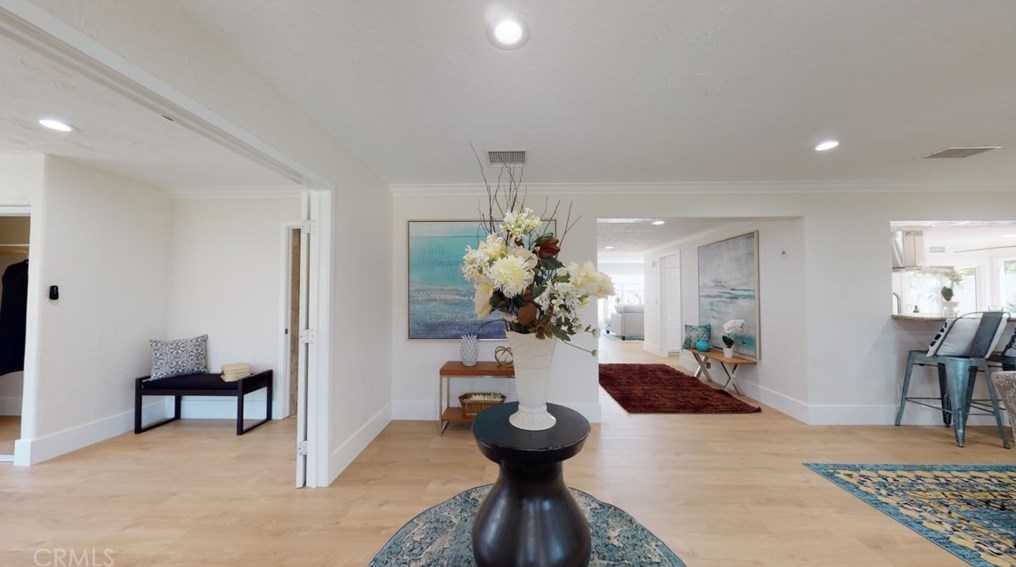 787 S Laurinda Ln, Orange, CA 92869