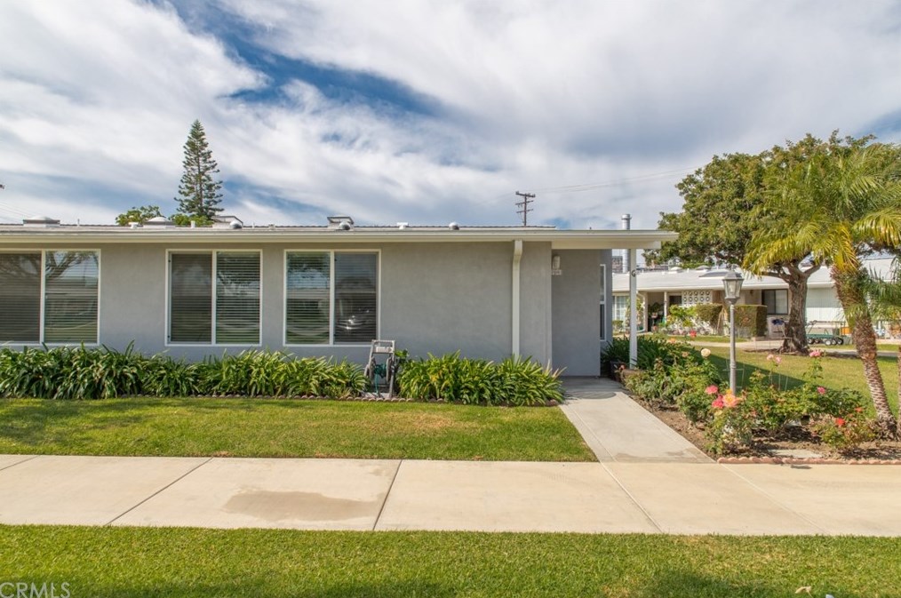1231 Golden Rain Rd #70g, Seal Beach, CA 90740