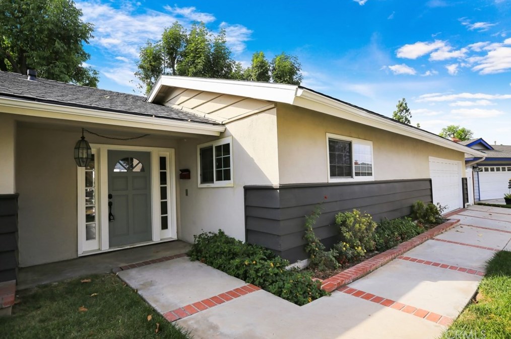 17642 Calgary Ave, Yorba Linda, CA 92886-3937