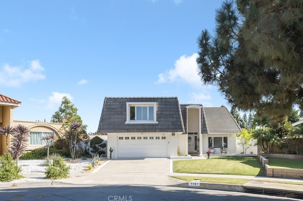 1107 Salinas Ave, Costa Mesa, CA 92626-1605