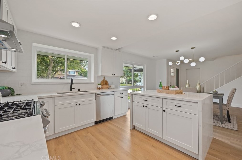 16171 Brimhall Ln, Huntington Beach CA  92647-3345 exterior