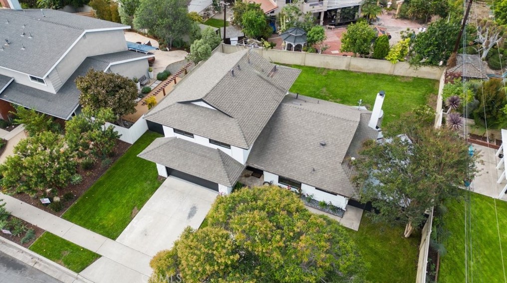 16171 Brimhall Ln, Huntington Beach CA  92647-3345 exterior