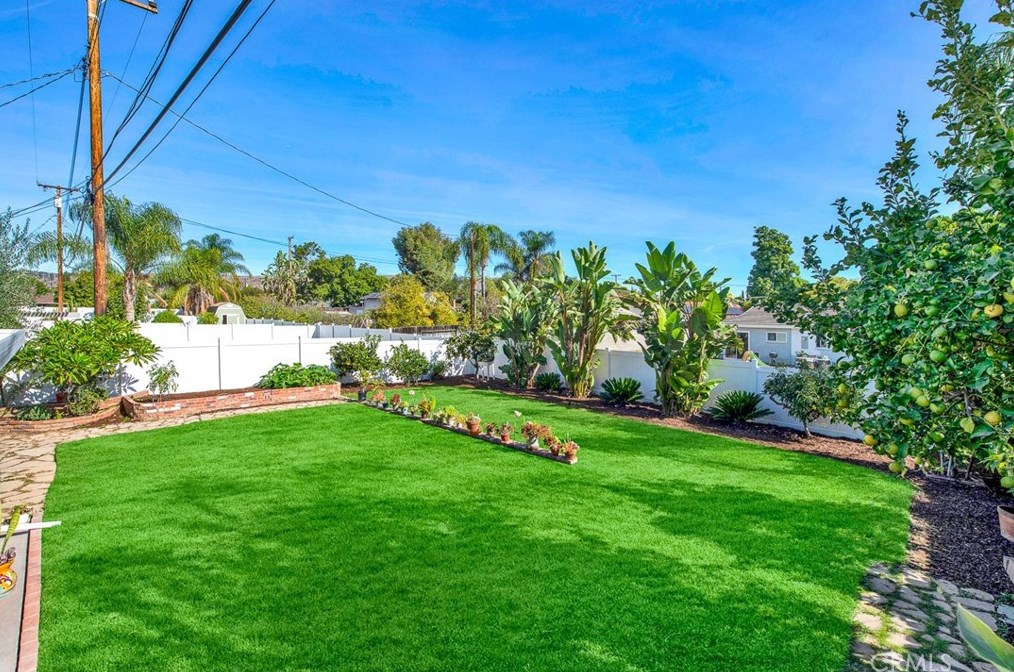 300 N Holgate St, La Habra, CA 90631