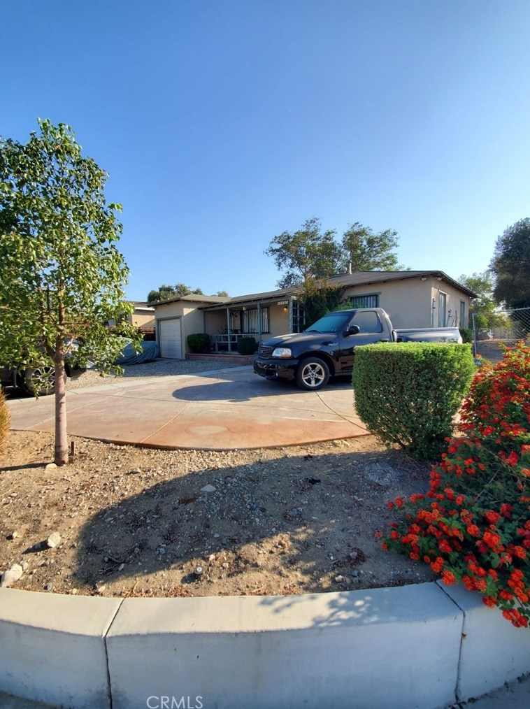 10487 Beech Ave, Fontana, CA 92337-7202