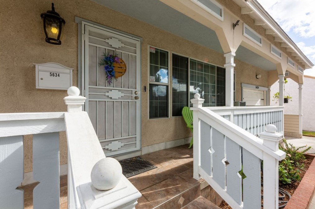 5634 Oliva Ave, Lakewood CA  90712-1612 exterior