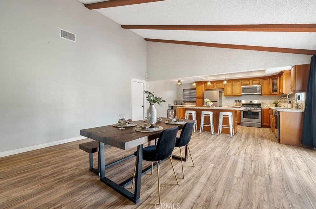 8605 Encina Ave, Fontana CA  92335-3920 exterior