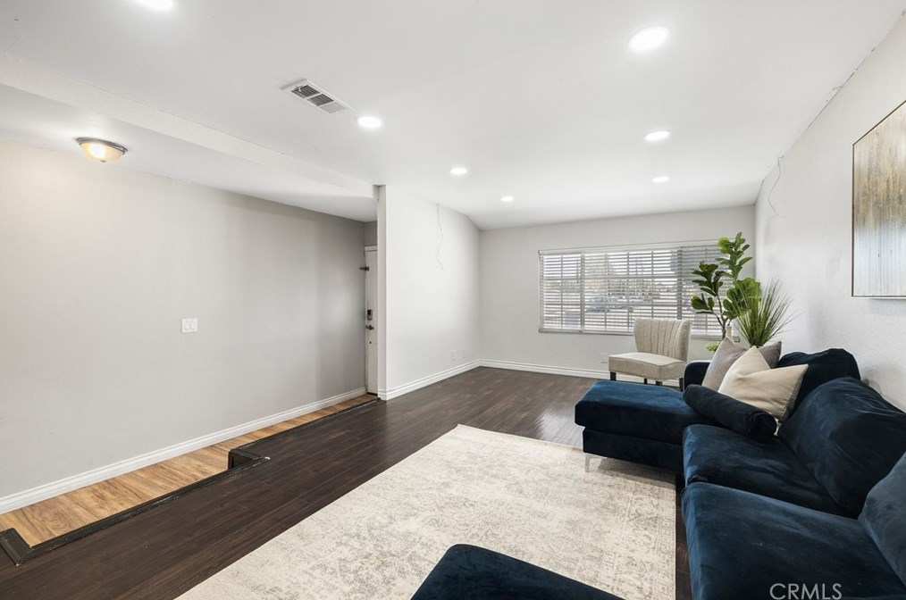8605 Encina Ave, Fontana CA  92335-3920 exterior