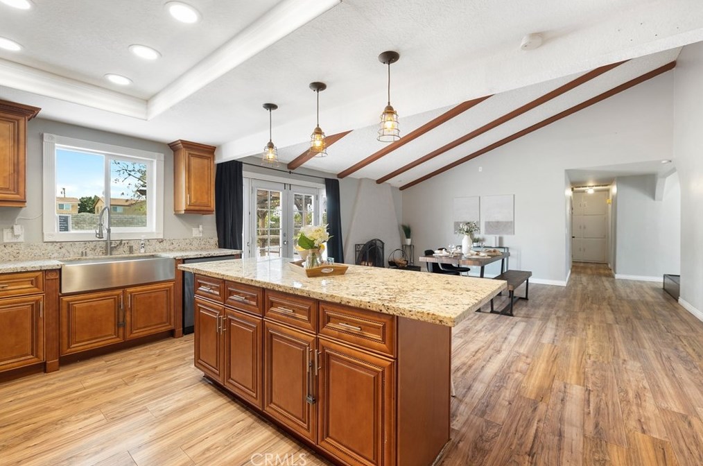 8605 Encina Ave, Fontana CA  92335-3920 exterior