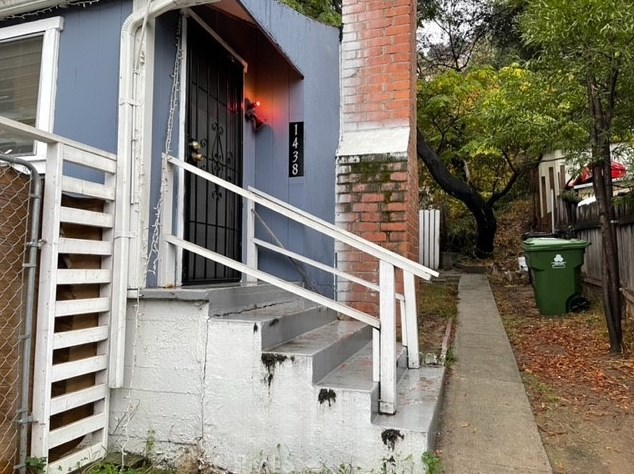 1438 Oak Grove Dr, Los Angeles CA  90041-3118 exterior