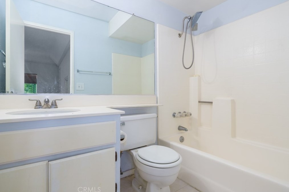 856 Bay Hill Rd, Banning CA  92220-5110 exterior