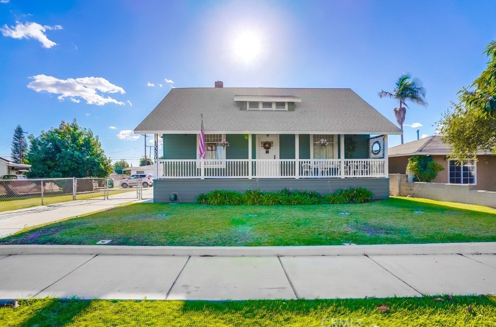 13530 Meyer Rd, Whittier, CA 90605