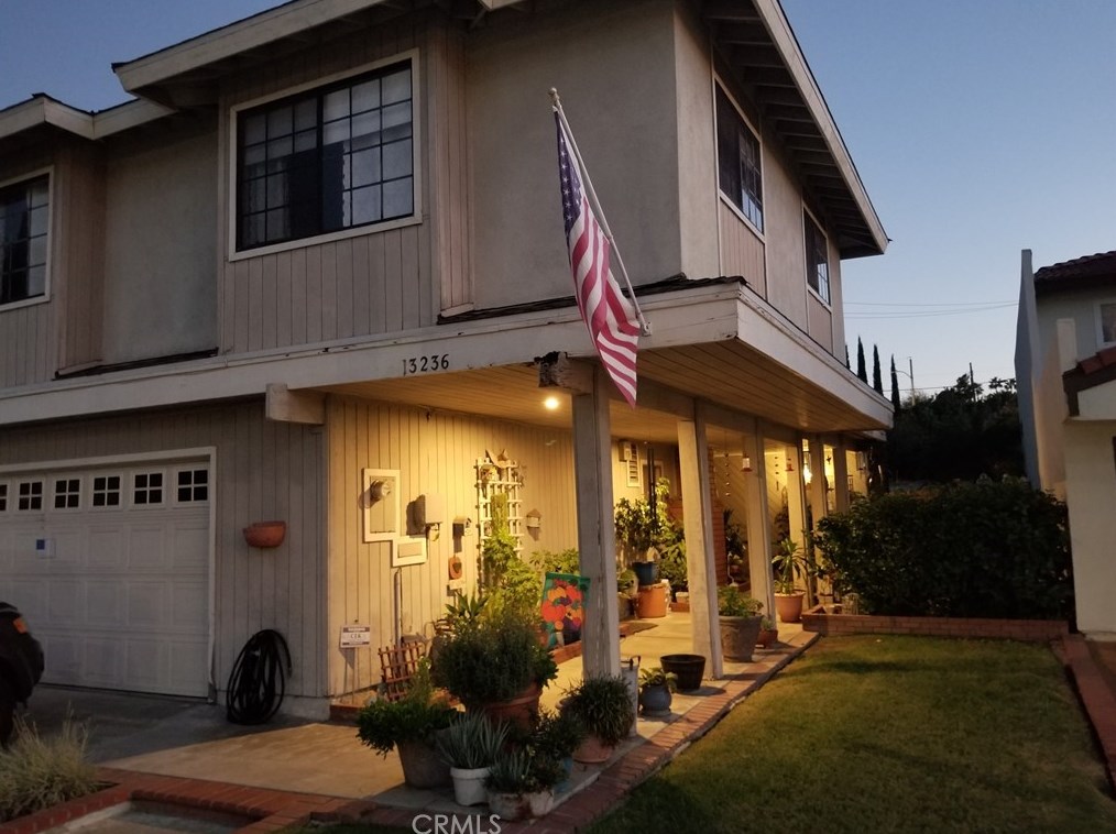 13236 Oakwood Ln, La Mirada, CA 90638
