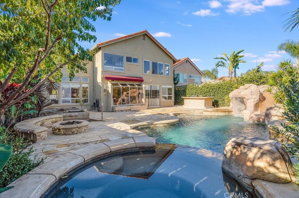28462 La Plumosa, Laguna Beach, CA 92677-7053