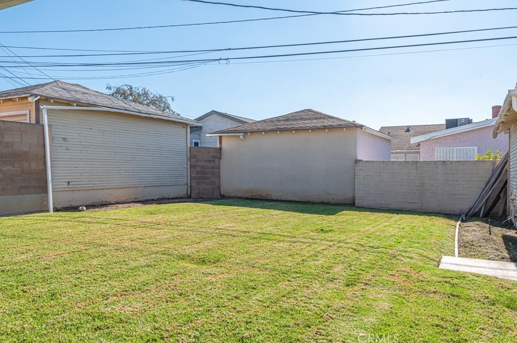 1722 108th St, Los Angeles CA  90047-4413 exterior