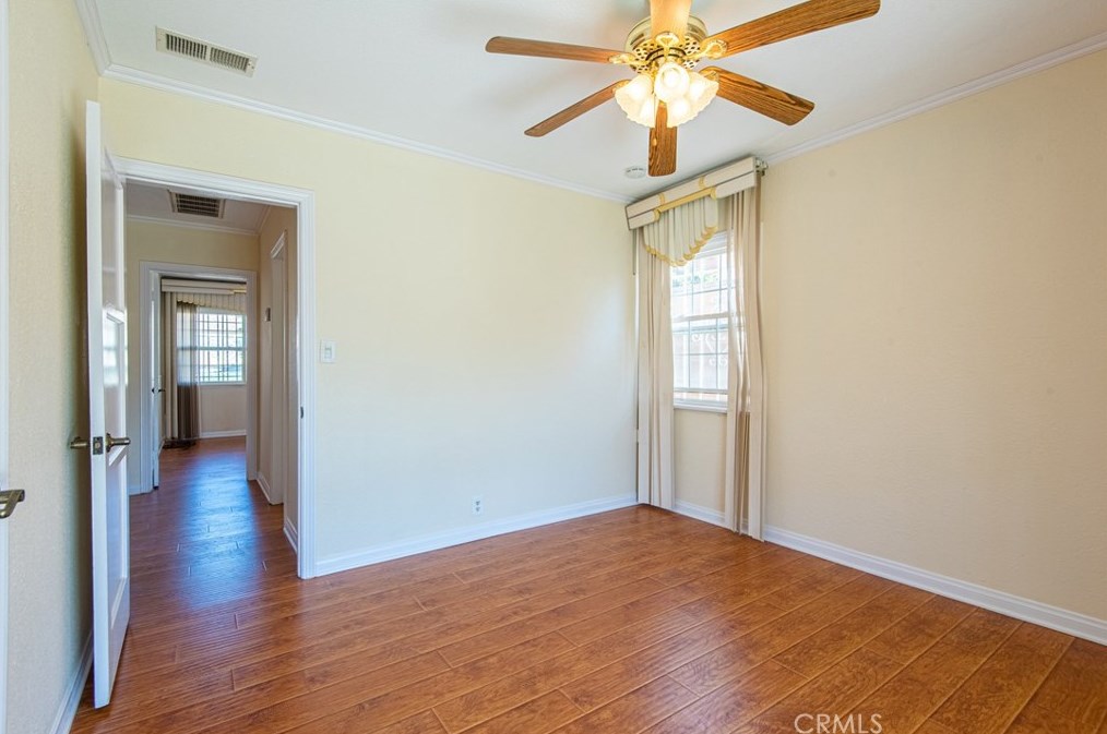 1722 108th St, Los Angeles CA  90047-4413 exterior