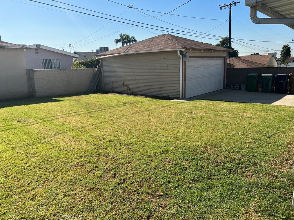 1722 108th St, Los Angeles CA  90047-4413 exterior