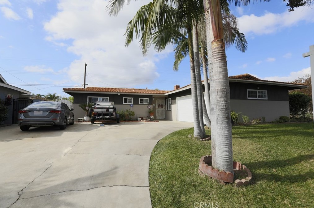 2518 Lowell St, Santa Ana, CA 92707-3305