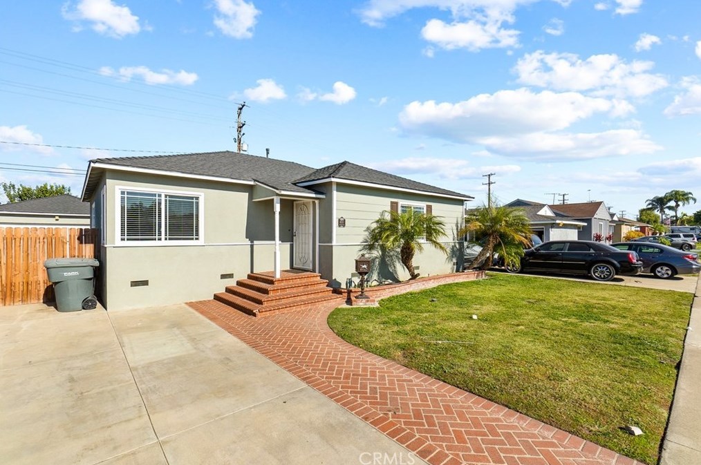 8217 Poinsettia Dr, Buena Park, CA 90620