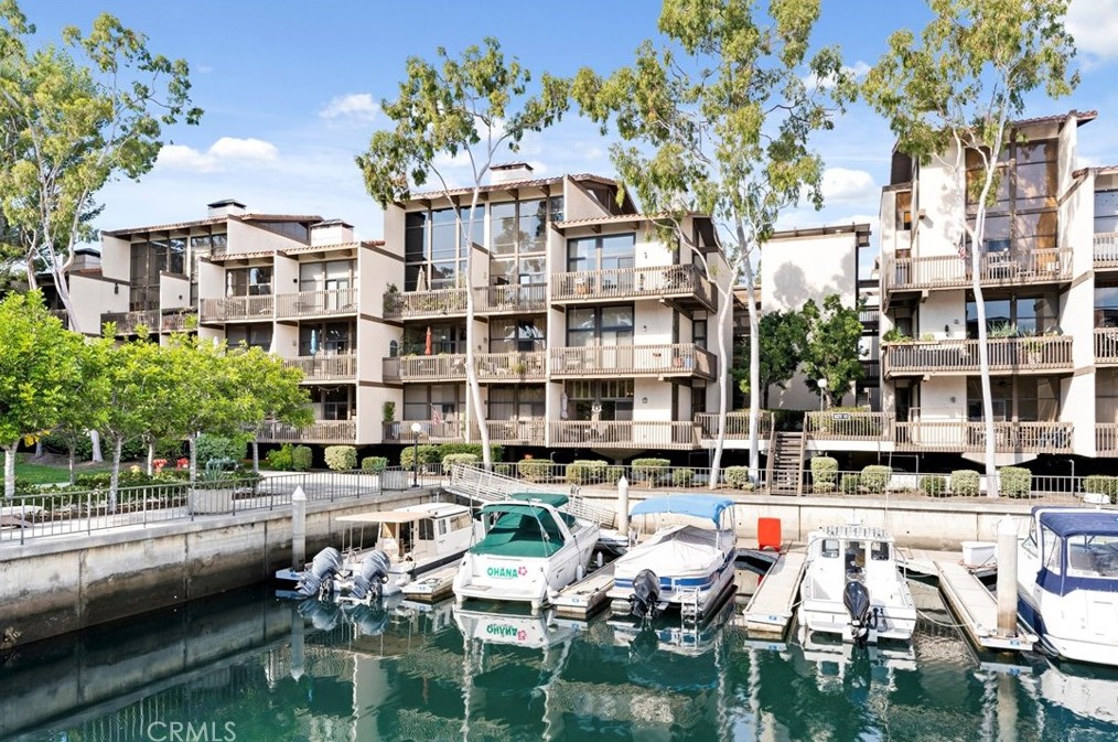7126 Marina Pacifica Dr, Long Beach, CA 90803