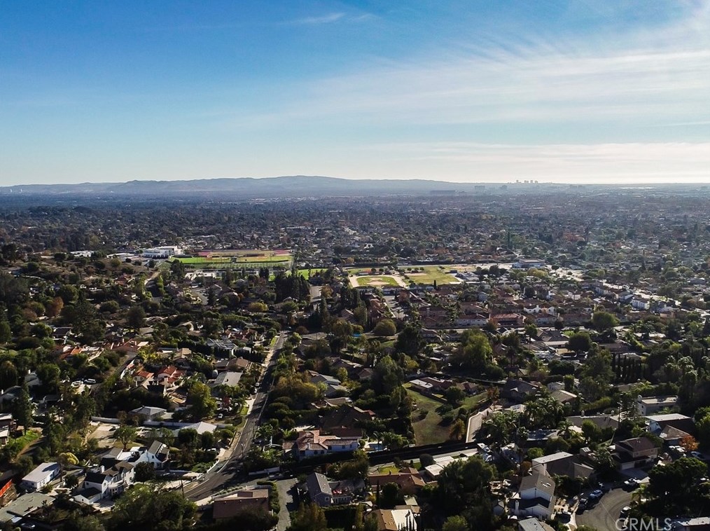 12254 Circula Panorama, Santa Ana, CA 92705-1321