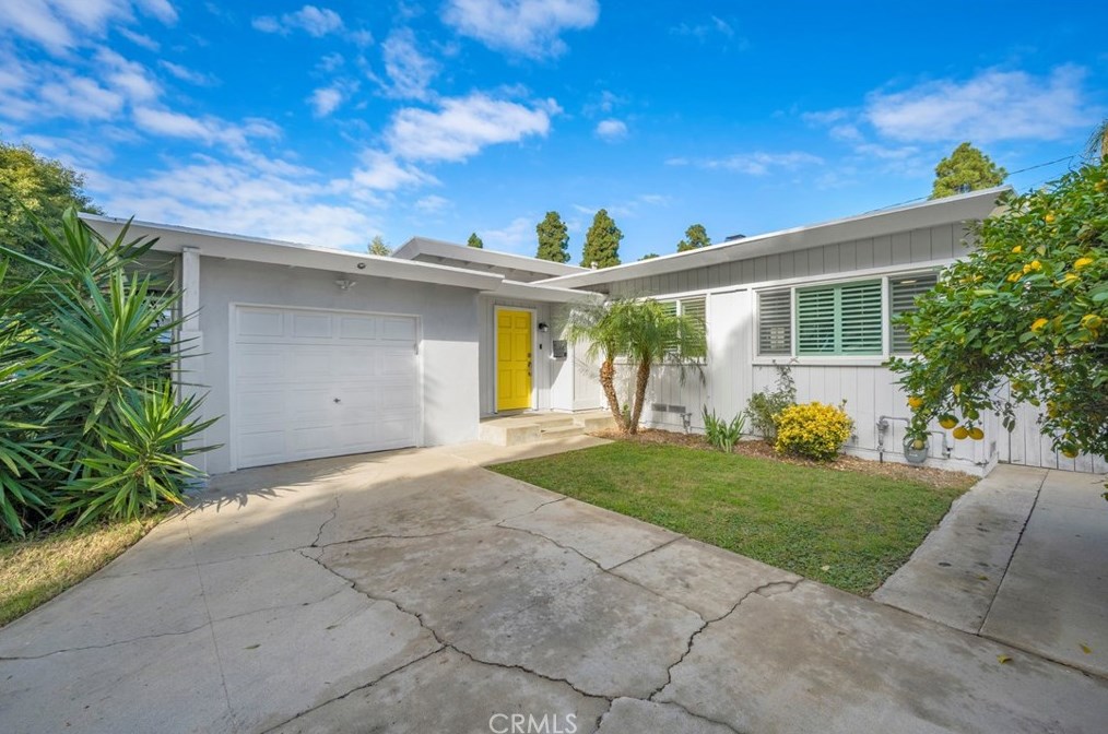 6233 E Peabody St, Long Beach, CA 90808