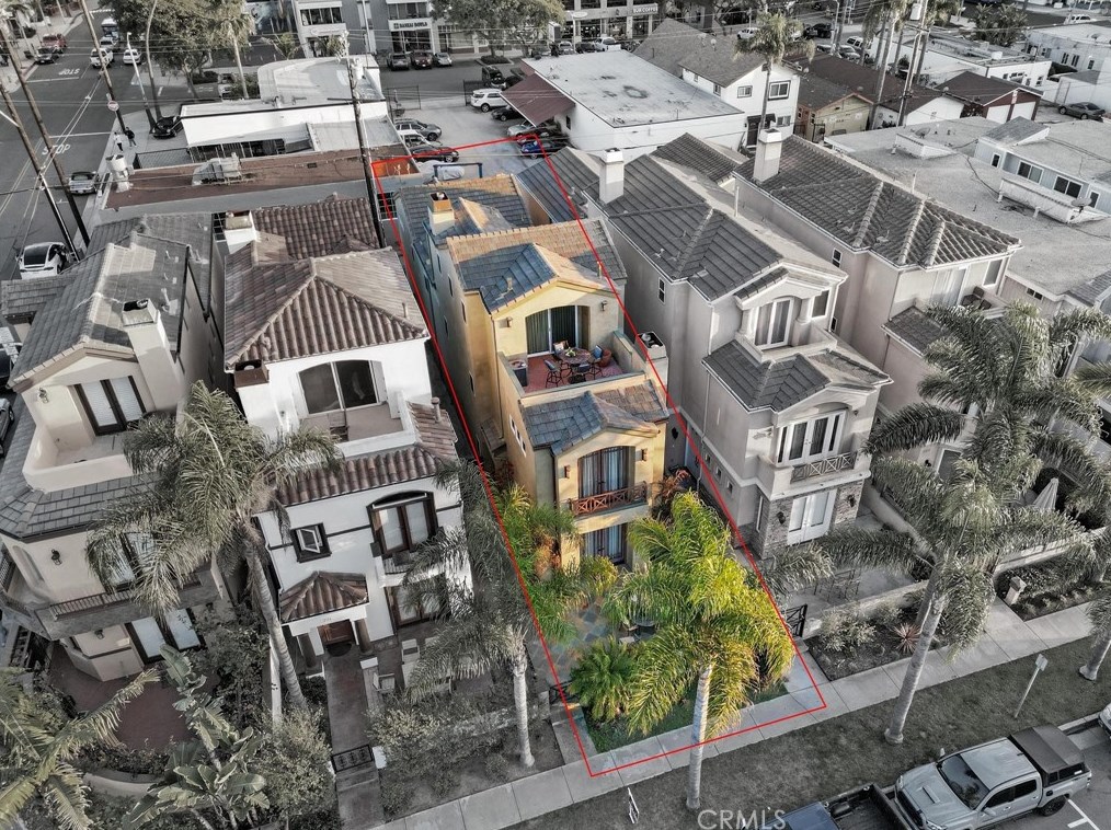 224 6th St, Huntington Beach, CA 92648-5004