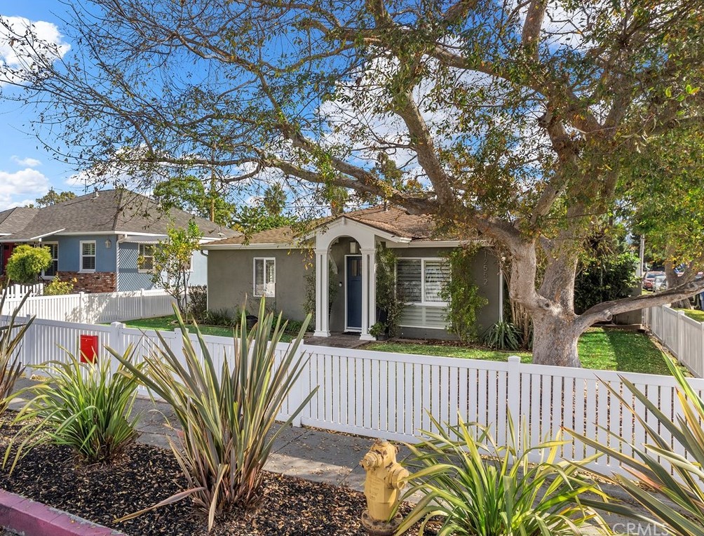 12552 Rubens Ave, Los Angeles, CA 90066-6606