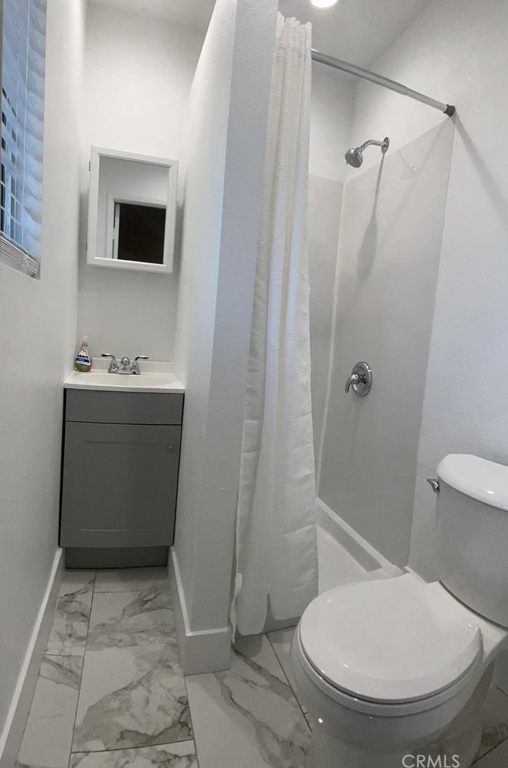 1216 Kent Ave, Escondido CA  92027-1416 exterior