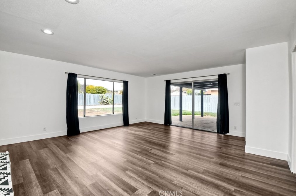 1216 Kent Ave, Escondido CA  92027-1416 exterior