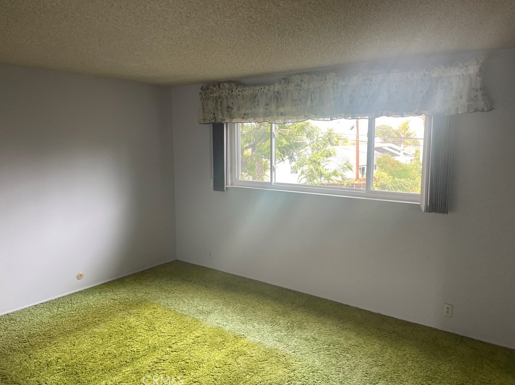 1108 El Camino Dr, Costa Mesa CA  92626-5529 exterior