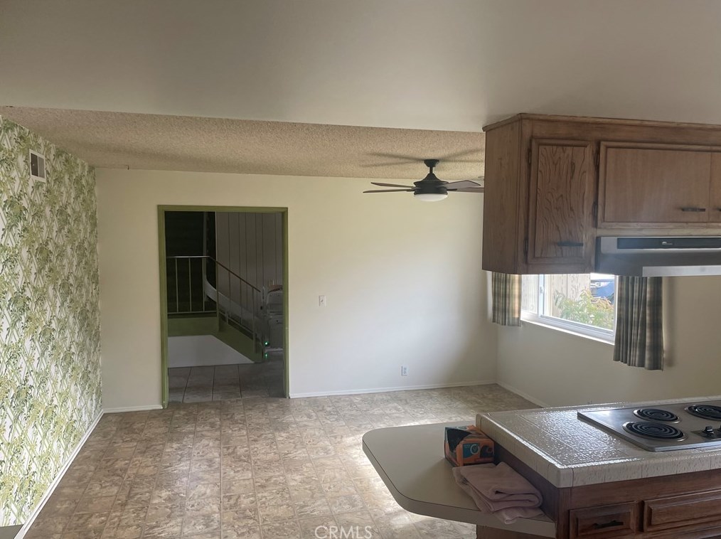 1108 El Camino Dr, Costa Mesa, CA 92626-5529