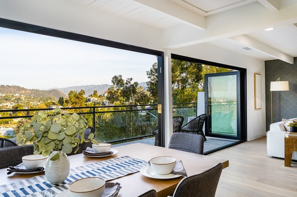 2207 Micheltorena St, Los Angeles CA  90039-3020 exterior