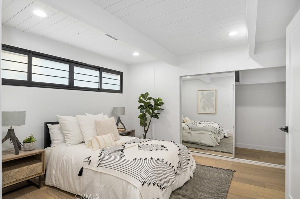 2207 Micheltorena St, Los Angeles CA  90039-3020 exterior