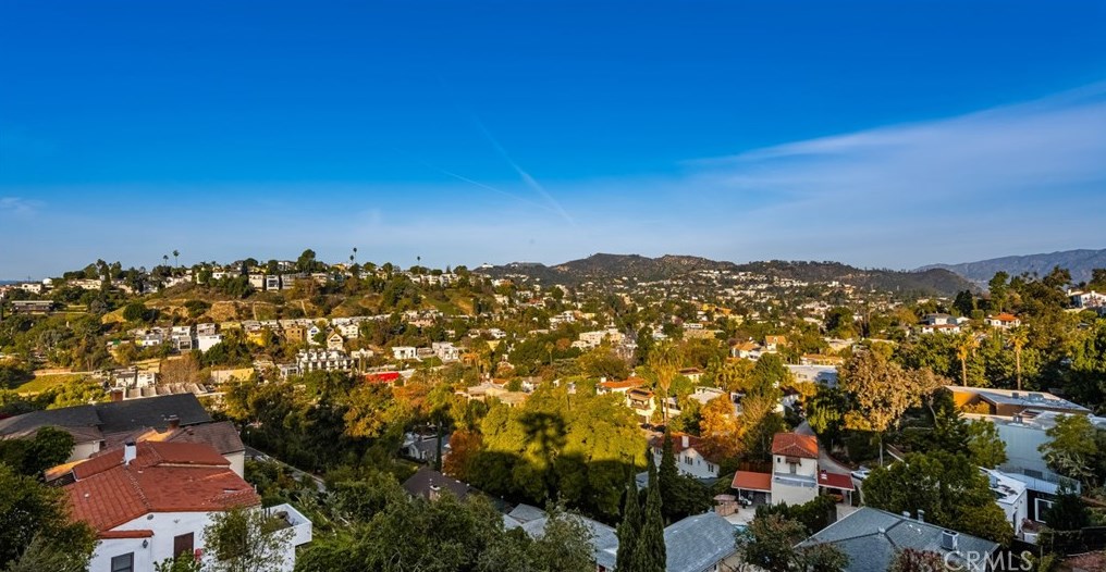 2207 Micheltorena St, Los Angeles CA  90039-3020 exterior