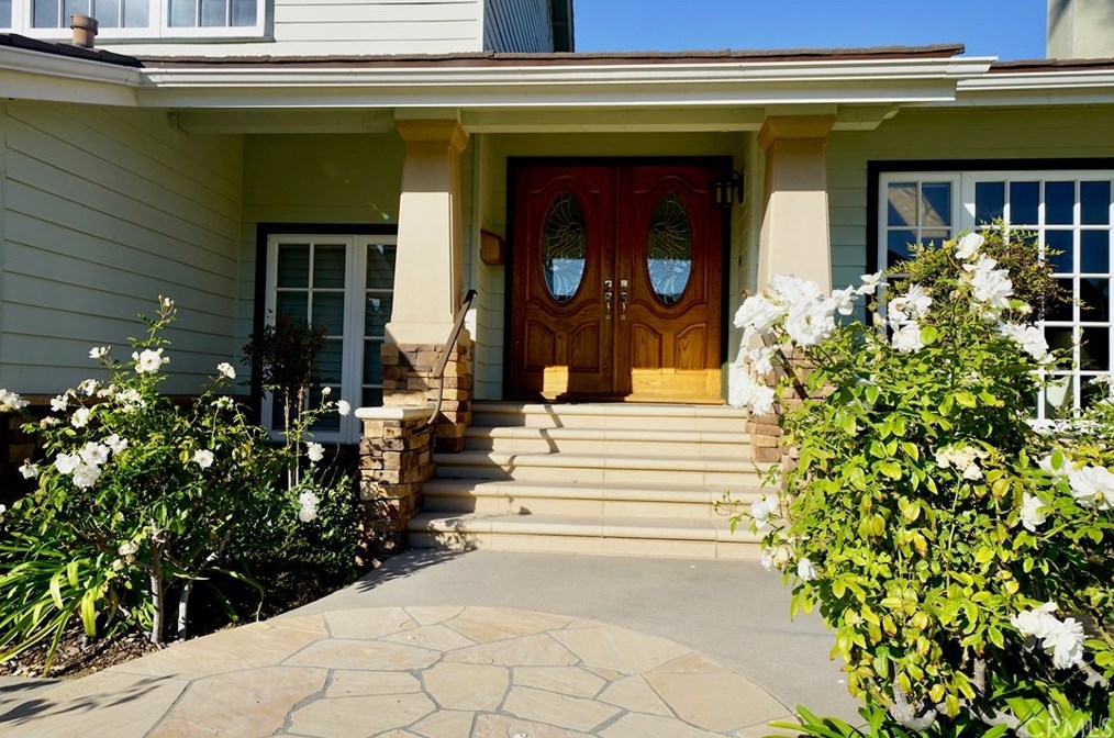 6151 Rosemary Dr, Cypress, CA 90630
