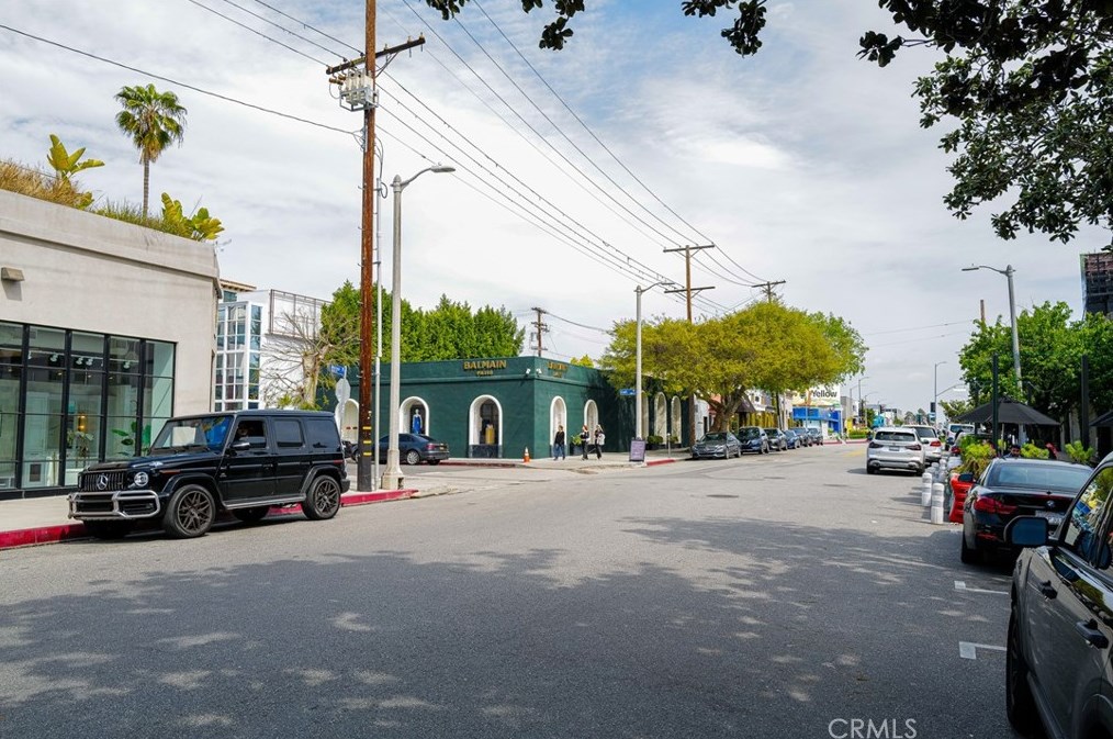 928 Croft Ave, Los Angeles CA  90069-4435 exterior