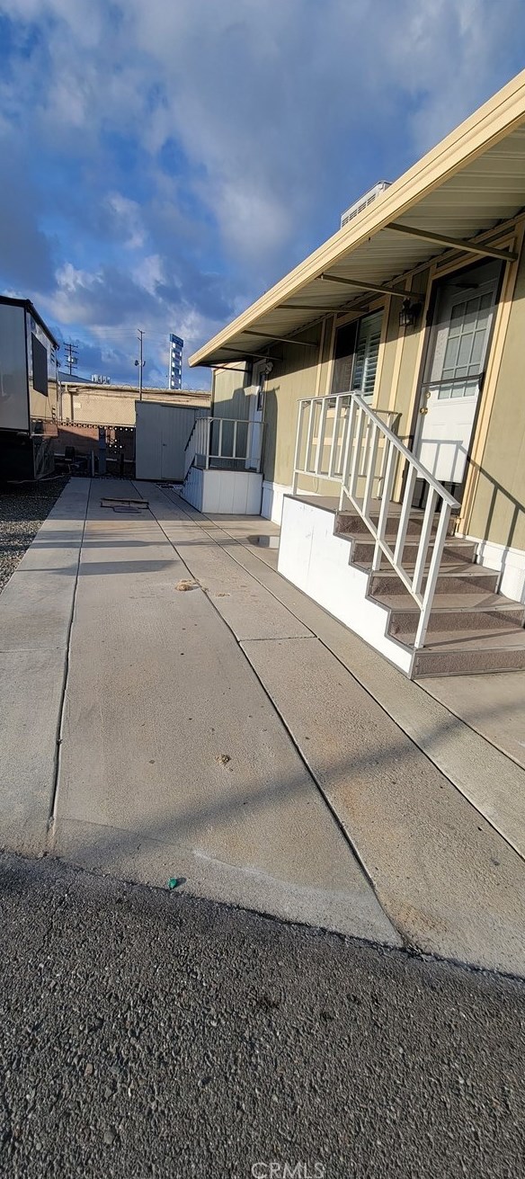 14325 Mcnab Ave #6, Bellflower, CA 90706