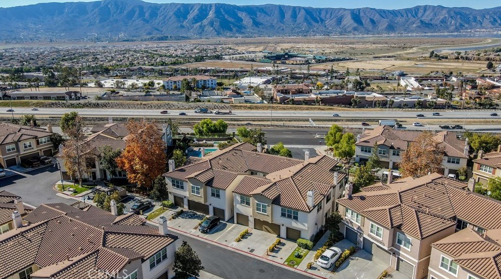 15423 Park Point Ave #106, Lake Elsinore, CA 92532