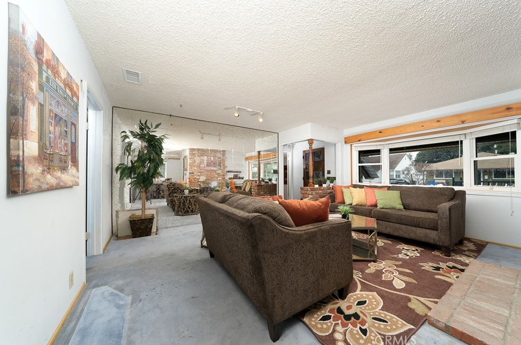 6122 Oliva Ave, Lakewood, CA 90712