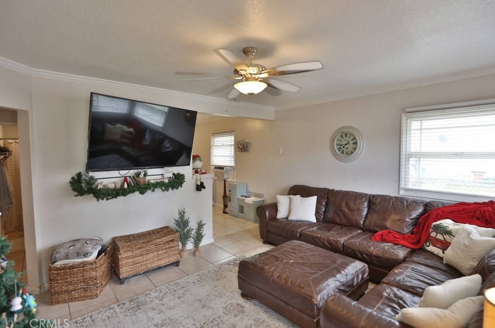 814 E Erna, La Habra, CA 90631
